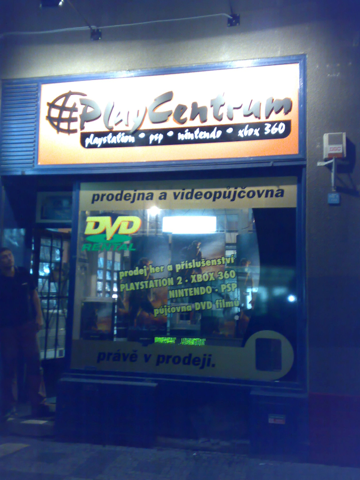 Grand Theft Auto V (2013) - noční prodej v Playcentrum.cz